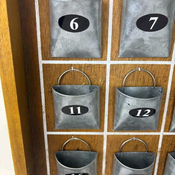 Countdown/Advent calendar fillable metal bucket on wood frame-XMAS/trip/event - Picture 3 of 14